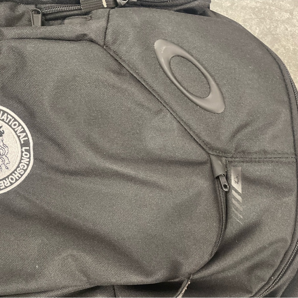 Oakley Black Unisex Backpack with Logo Accent NWT